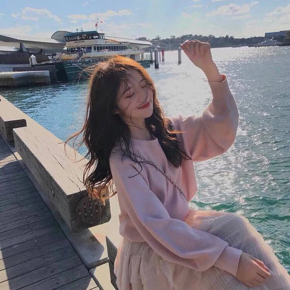 拇指姑娘海报