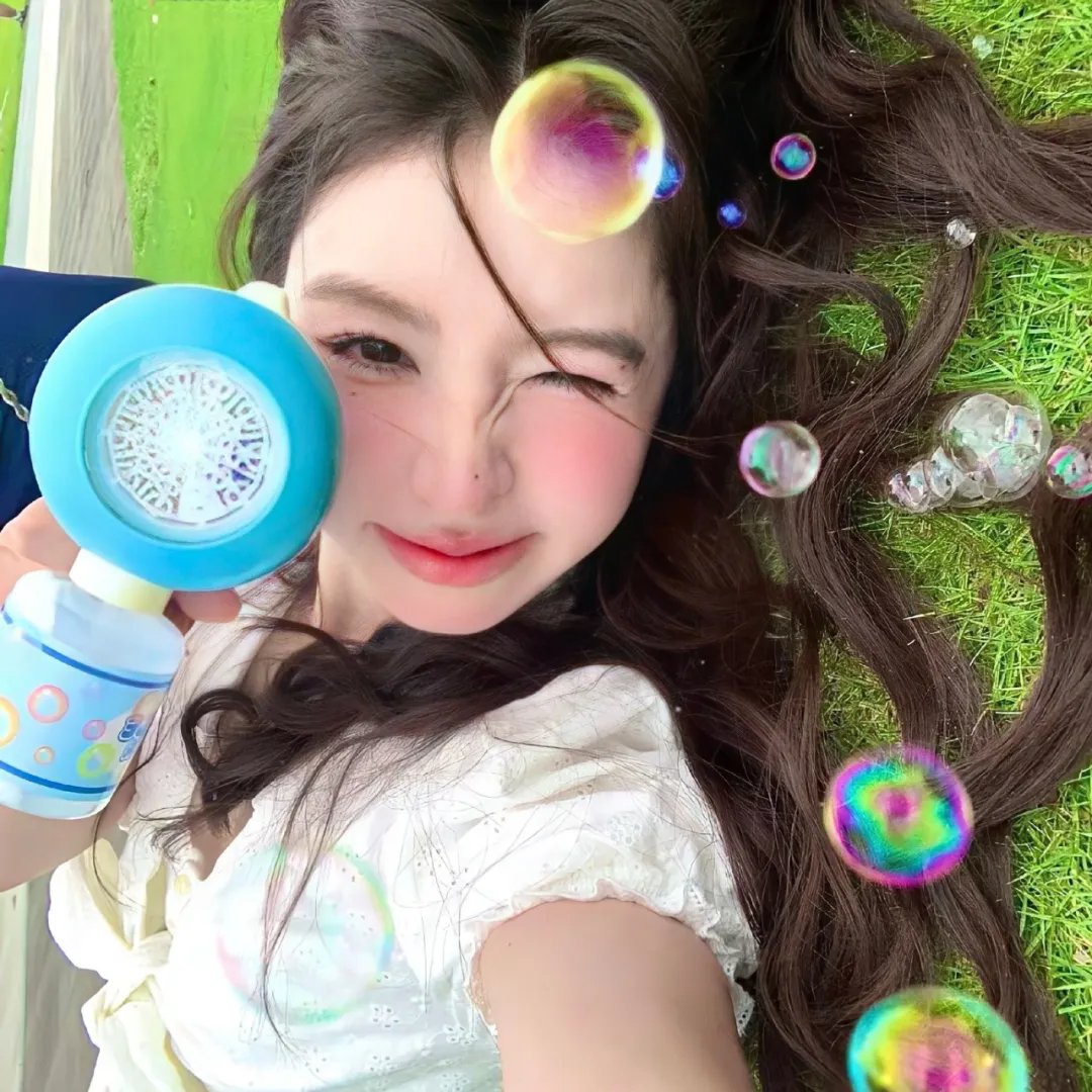 萨维奇一家海报